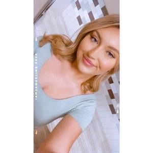 Meet your Posher, Alissa